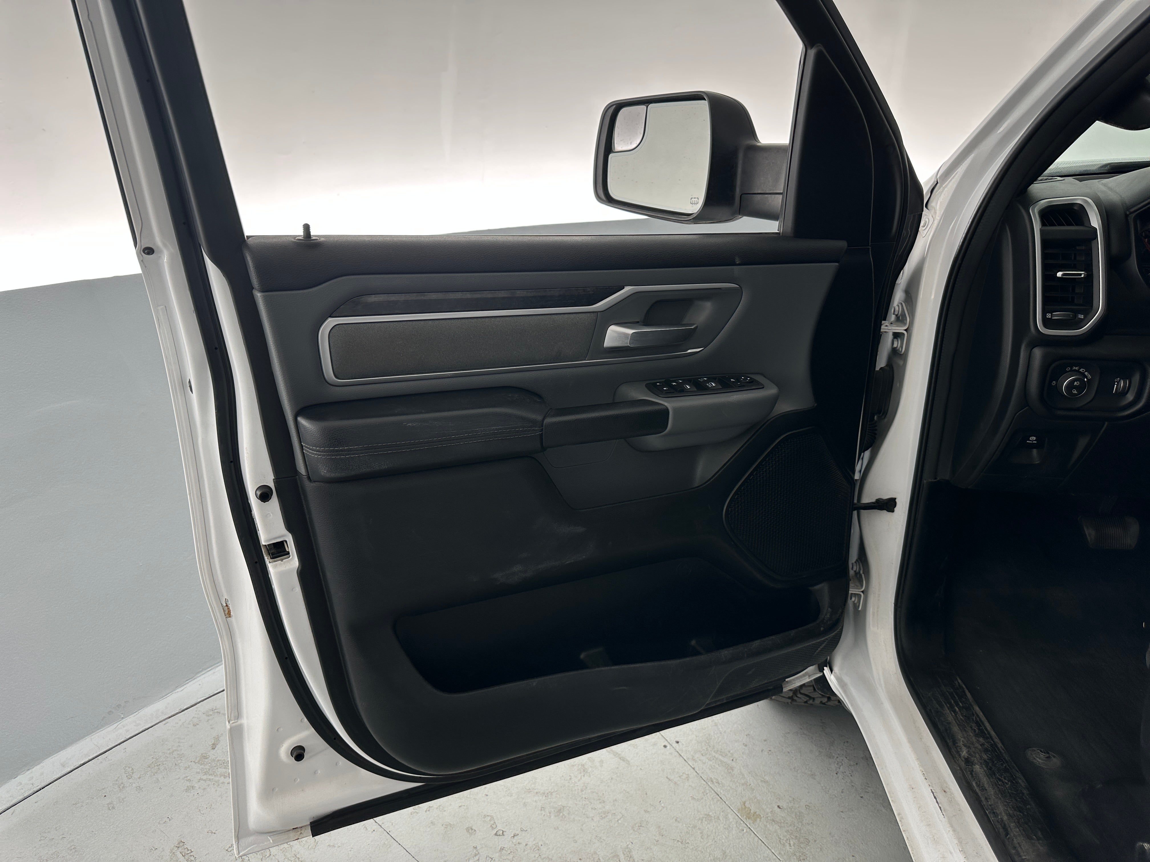 ram ram 1500 pickup 2023 1C6RRFFG1PN523696 image ram ram 1500 pickup 2023 1C6RRFFG1PN523696 image